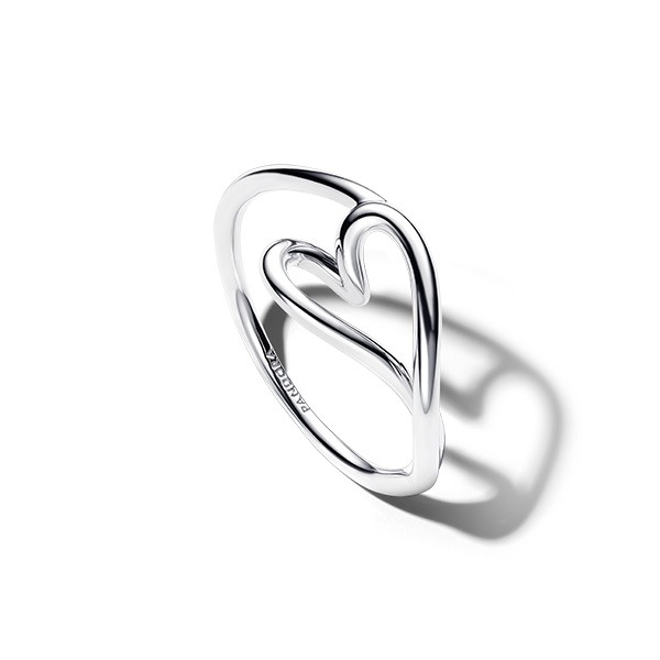 Pandora Organically Shaped Heart Small sormus 194361C00