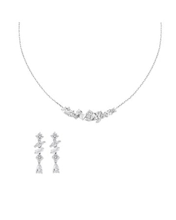 Silbernes Schmuckset mit klaren Steinen