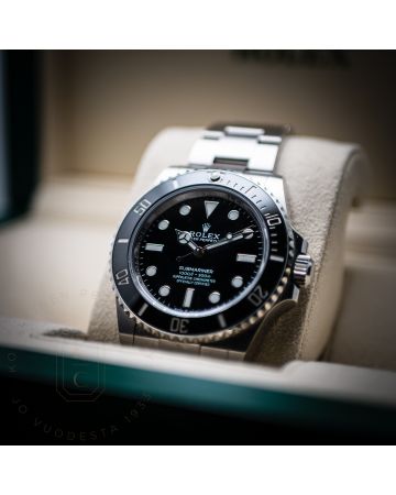 Pre-Owned Rolex Submariner 124060