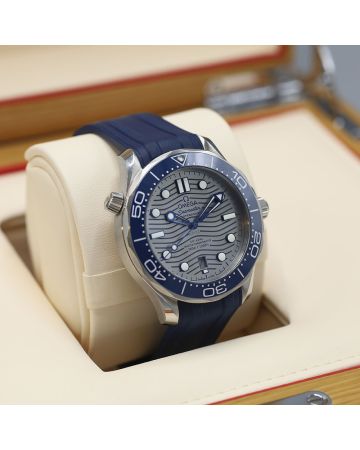 Pre-Owned Omega Seamaster 300