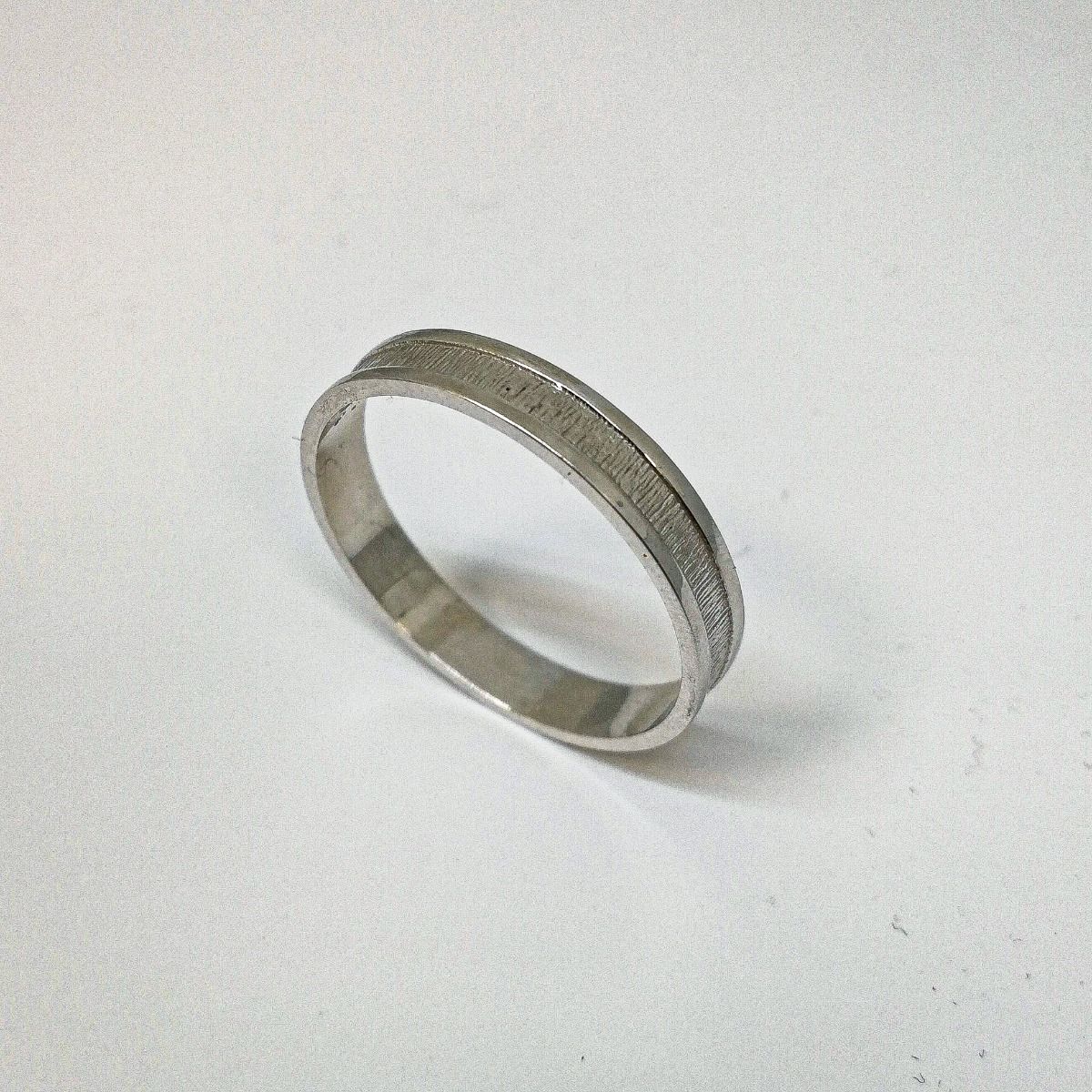 J.EKLUND -valkokultasormus