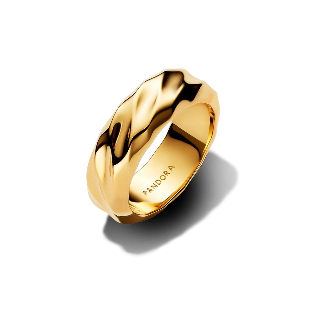 Pandora Rippled Wide Band Ring 163886C00