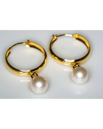 Kultaiset rengaskorvakorut roikkuvalla helmellä 30067