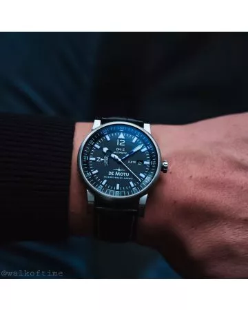 De Motu DM-Z -rannekello DMZ4202