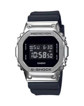 Casio G-Shock -rannekello GM-5600-1ER