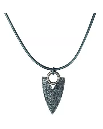 Kalevala Koru Elämän Roihu -kaulakoru nahkanauhalla 3269114100