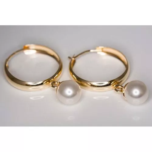 Kultaiset rengaskorvakorut valkoisella helmellä 30068-1