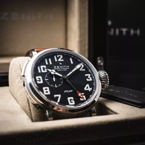 Pre-Owned Zenith Pilot Montre d'Aeronef Type 20 GMT  03.2430.693/21.c723-0