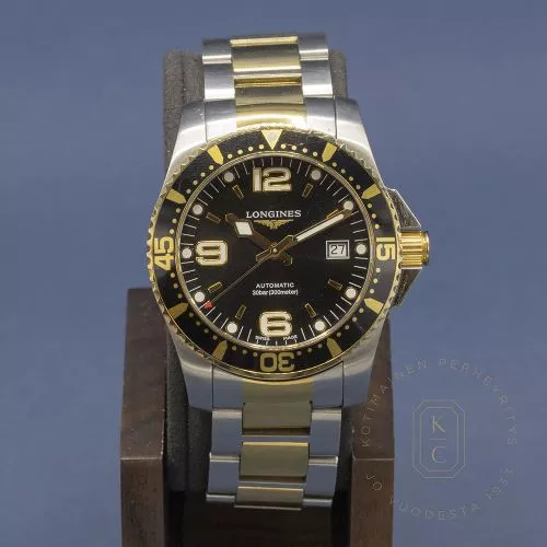 Pre-Owned Longines Hydroconquest-1