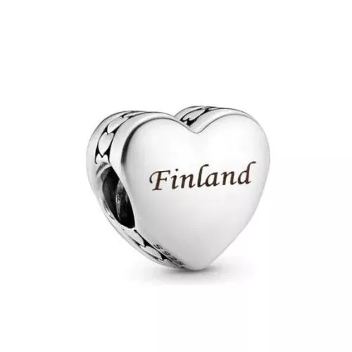 Pandora Moments Finland hela 792015_FIN-1